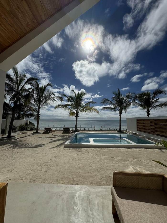 Pool and ocean view from the terrace