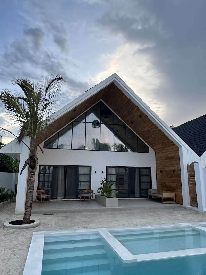 Villa 03 with its private pool in front